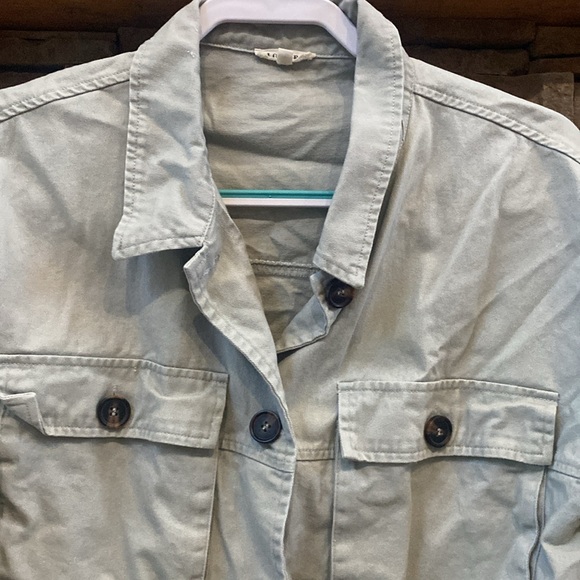 Jodifl size M button up denim jacket ruffle pockets olive army green boutique - Picture 3 of 5